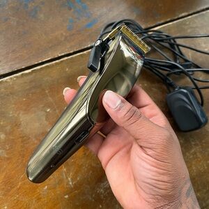 Sleek Metallic Hair Clipper